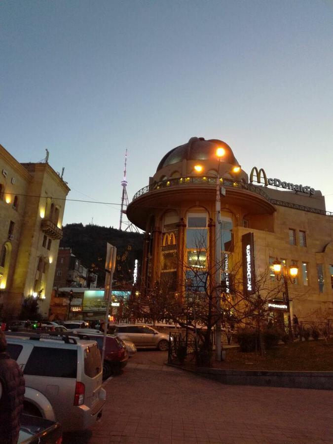شقة تبليسي  في 200 Metres From Rustaveli Avenue المظهر الخارجي الصورة